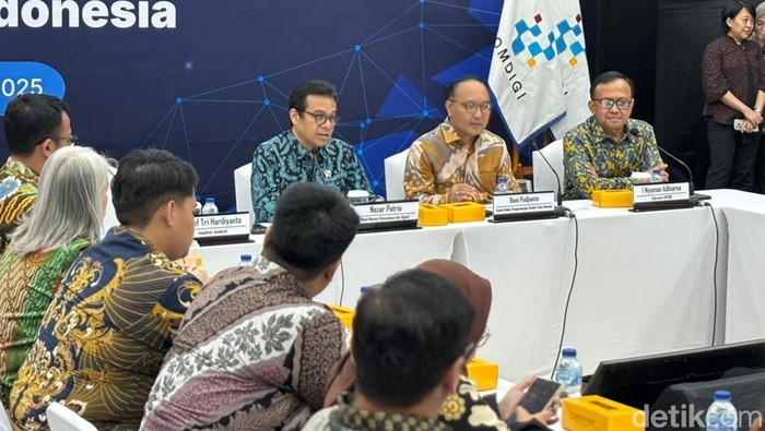 Wamenkomdigi Sebut Talenta Digital Lebih Penting dari Bikin Infrastruktur