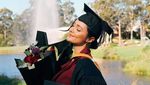 Slow but Sure, Amanda Rawless Semringah Wisuda di Macquarie University Sydney