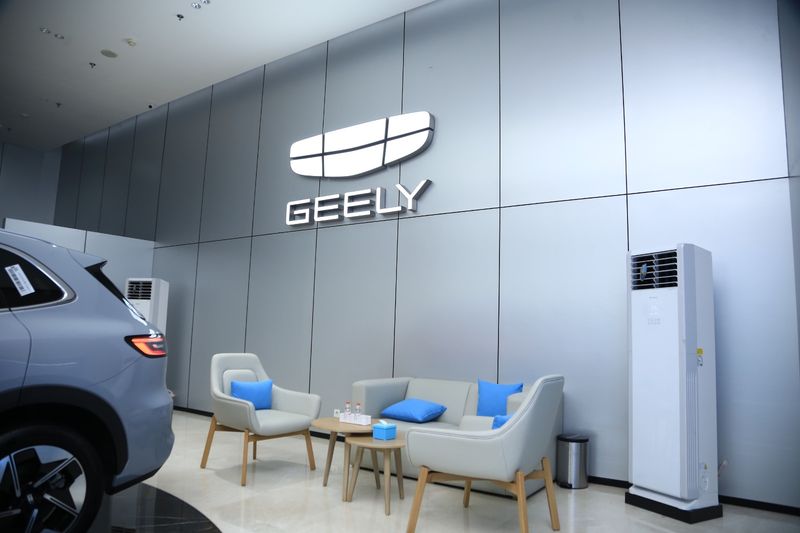 Andalan Motors Geely resmi membuka showroom city store Geely Andalan Lippo Mall Kemang.