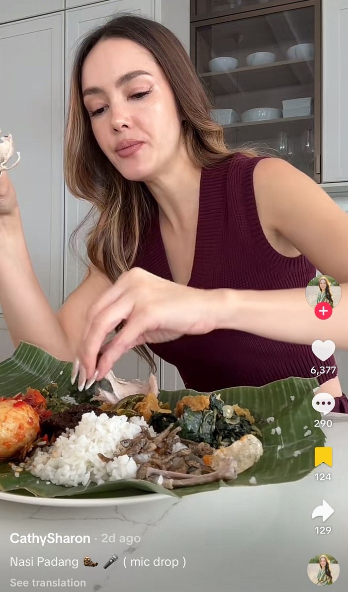 Cathy Sharon Nikmat Makan Nasi Padang