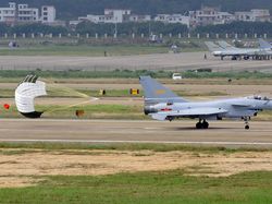Wujud Chengdu J-10, Jet Tempur China yang Dibeli RI Rp 148 Triliun