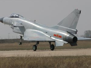 Pembelian 42 Jet Tempur Chengdu J-10 Disorot Media Mancanegara