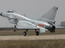Pembelian 42 Jet Tempur Chengdu J-10 Disorot Media Mancanegara