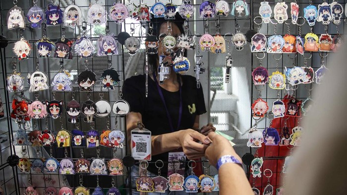 Penggemar anime dan game memadati GBK dalam Cosplay Expo 2025 akhir pekan ini. Festival budaya pop Jepang ini tampil meriah dengan parade kostum, bazar, dan pertunjukan musik.