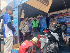 Gelar Polisi Menyapa, Polresta Solo Sediakan Servis Motor Gratis bagi Ojol