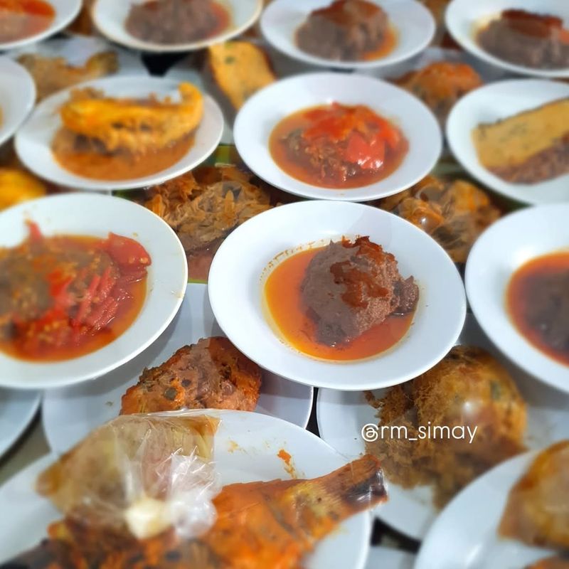 Kuliner dekat stasiun Palmerah Kuliner dekat stasiun Palmerah.