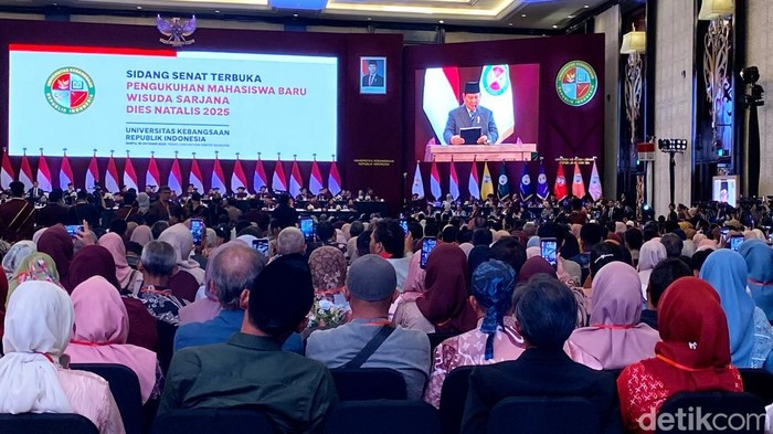 Prabowo Beri Wejangan soal Kepemimpinan di Wisuda UKRI