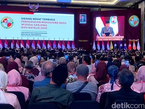 Prabowo Beri Wejangan soal Kepemimpinan di Wisuda UKRI
