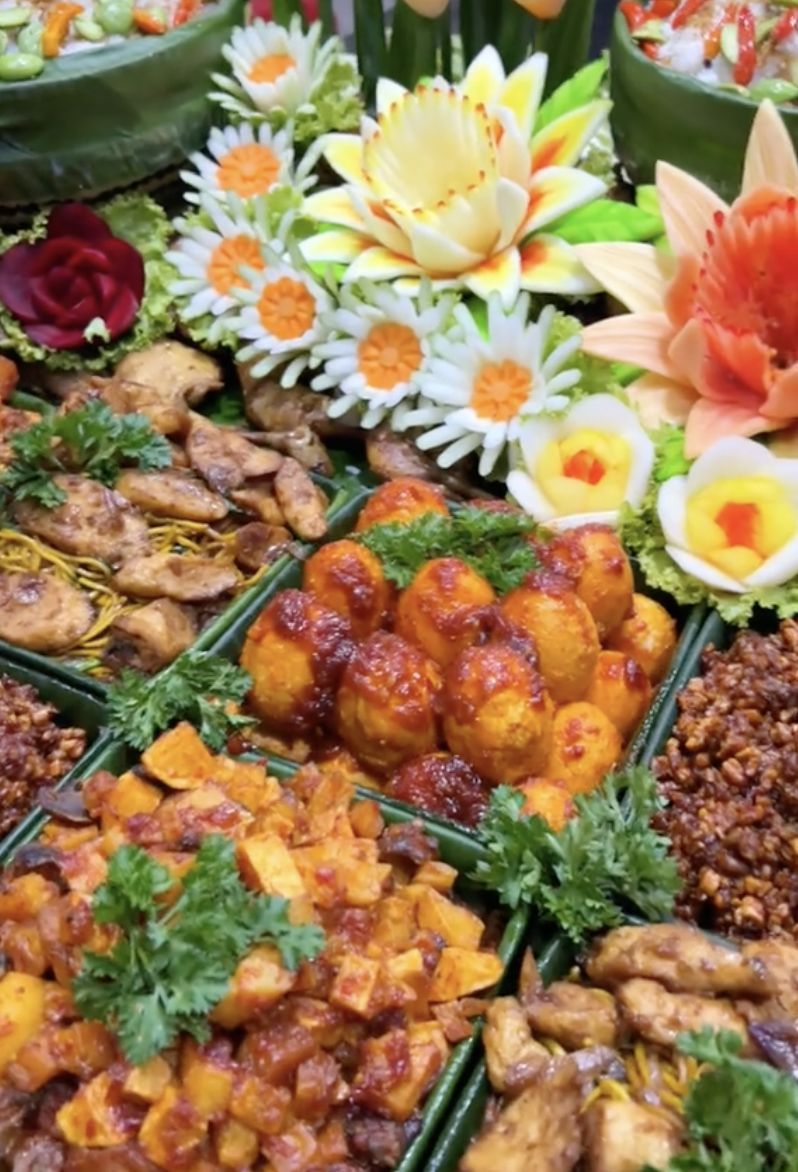 Prabowo Ulang Tahun, Dapat Kue hingga Tumpeng dengan Desain Spesial!