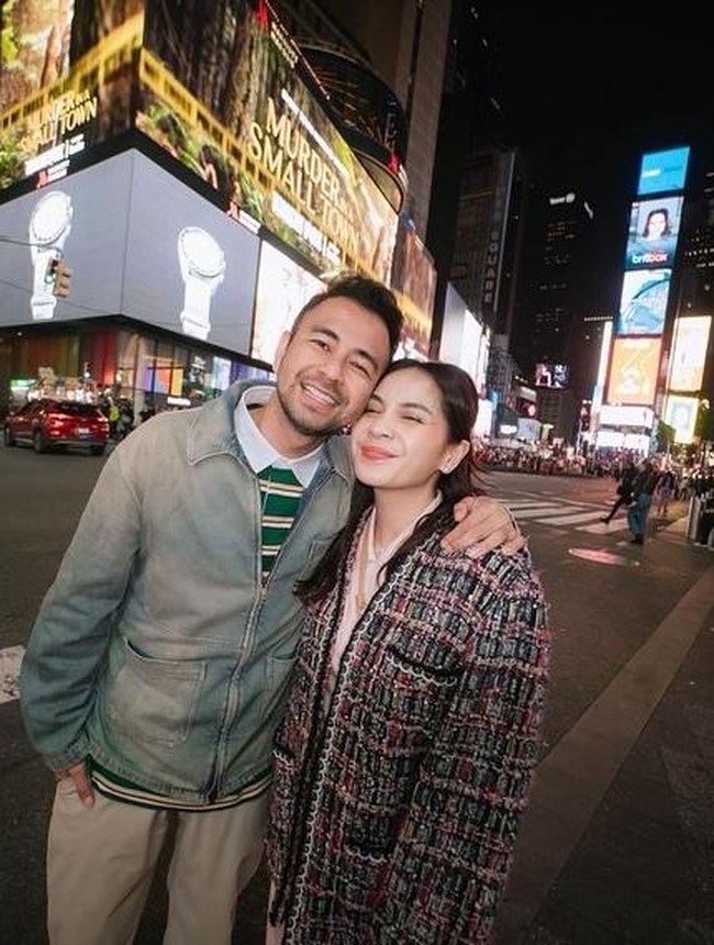 Raffi Ahmad Menangkan Lelang Jersey Jay Idzes Rp 125 Juta untuk Korban Sumatera