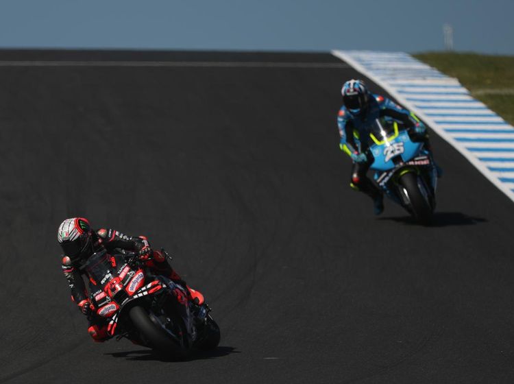 Marco Bezzecchi Juara Sprint Race MotoGP Australia 2025