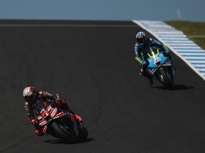 Marco Bezzecchi Juara Sprint Race MotoGP Australia 2025