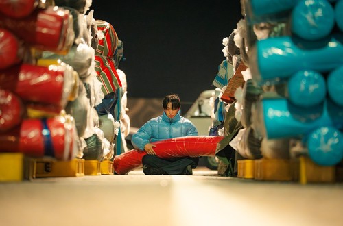 Adegan dalam drama Korea terbaru tvN 2025 Typhoon Family.