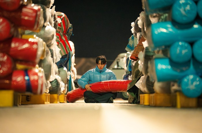 Adegan dalam drama Korea terbaru tvN 2025 Typhoon Family.