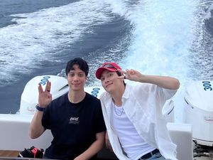 Visual Dikta dan Ji Chang Wook Akrab Arungi Laut Naik Yacht