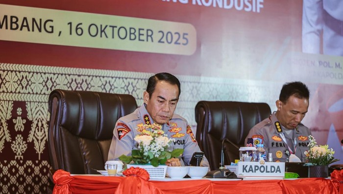 Kapolda Sumsel Irjen Andi Rian R Djajadi