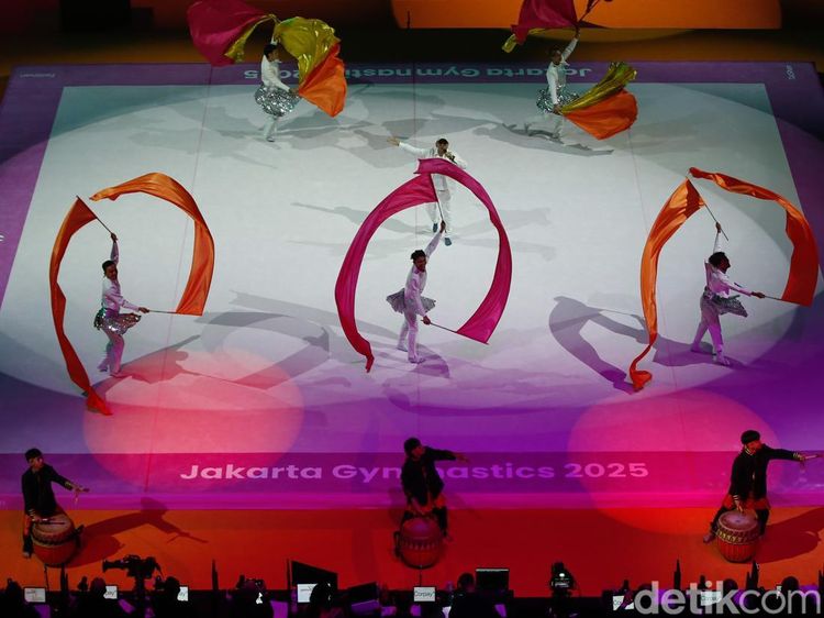 Kejuaraan Dunia Senam 2025 Dibuka Meriah di Indonesia Arena GBK