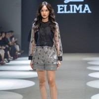 “Perempuan adalah sosok yang kompleks, kuat, dan penuh warna. Melalui Merenda Cerita, kami ingin menampilkan bagaimana kelembutan dan ketegasan bisa berpadu harmonis dalam satu tampilan,” ujar Laila Azra, salah satu co-founder Elima. (Foto: Dok. Elima_