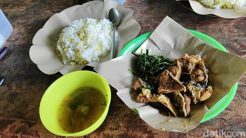 Sepori Nasi Sela Lele Crispy Sambal Bongkot.