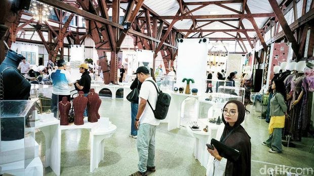 Pasar Seni ITB, Kota Bandung, Minggu (19/10/2025).