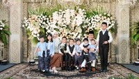 Setelah akad, digelar tasyakuran di Aula Buya Hamka. Tasyakur dihadiri sejumlah kerabat dan keluarga, termasuk cucu-cucu dari Romo Syafii dan Maya Suhasni Siregar. Foto: Dok. Tim Kemenag