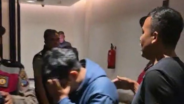 Pesta Gay di Hotel Surabaya Digerebek, 34 Pria Ditangkap
