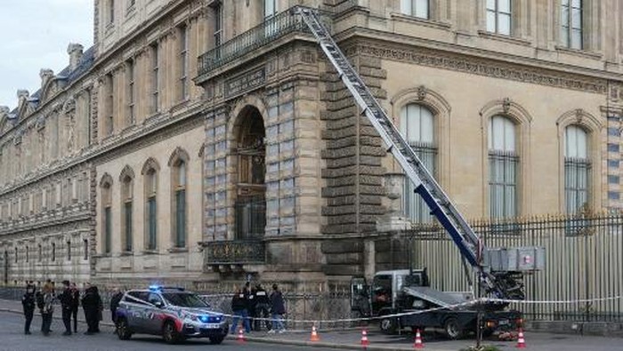 Mysteri 8 Karya Seni Raib dari Louvre dalam 4 Menit!