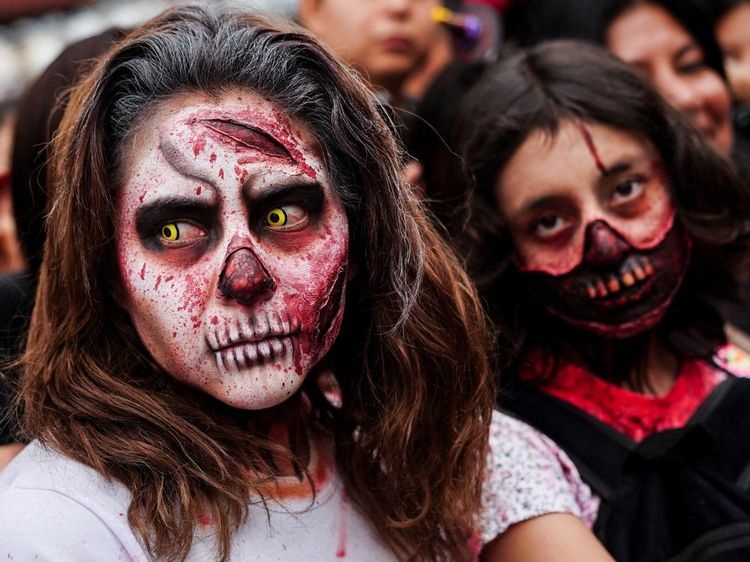 Ribuan Warga Mexico City Meriahkan Zombie Walk Tahunan 2025