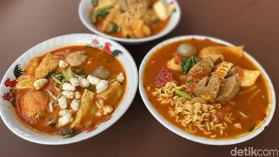 Seblak Mama Nugi Viral di Pamulang, Toppingnya Mulai dari Seribuan!