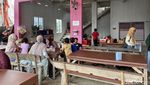 Seblak Mama Nugi Viral di Pamulang, Toppingnya Mulai dari Seribuan!