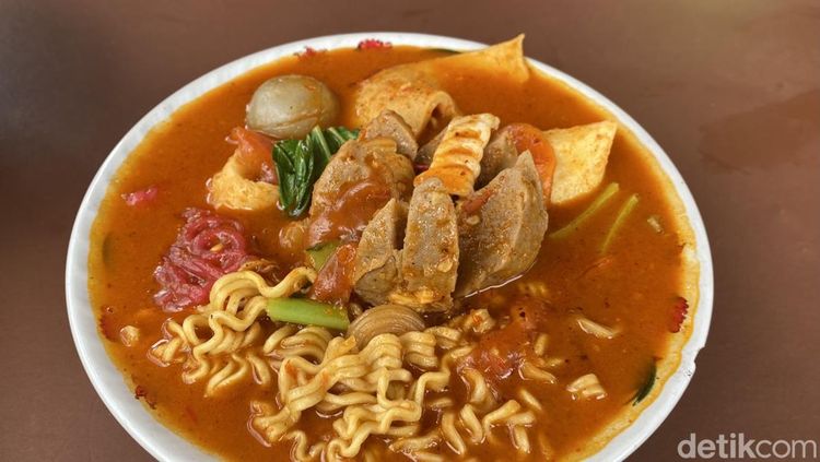 Pedas Nampol! 10 Seblak Enak Rating Tinggi di Kota Bogor