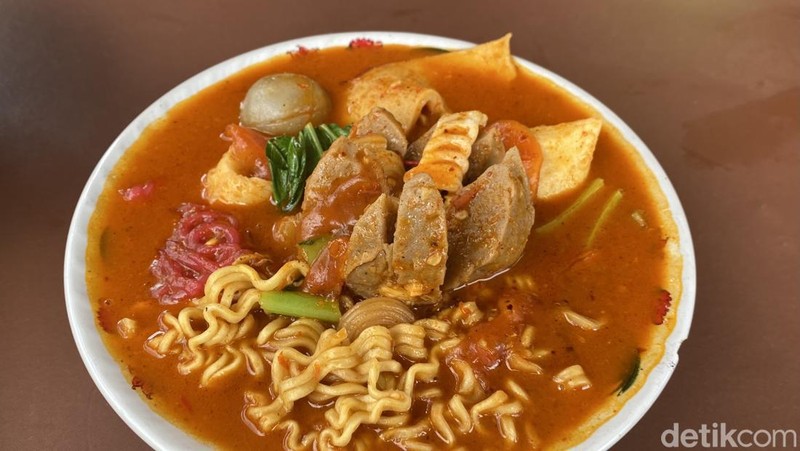 Pedas Nampol! 10 Seblak Enak Rating Tinggi di Kota Bogor