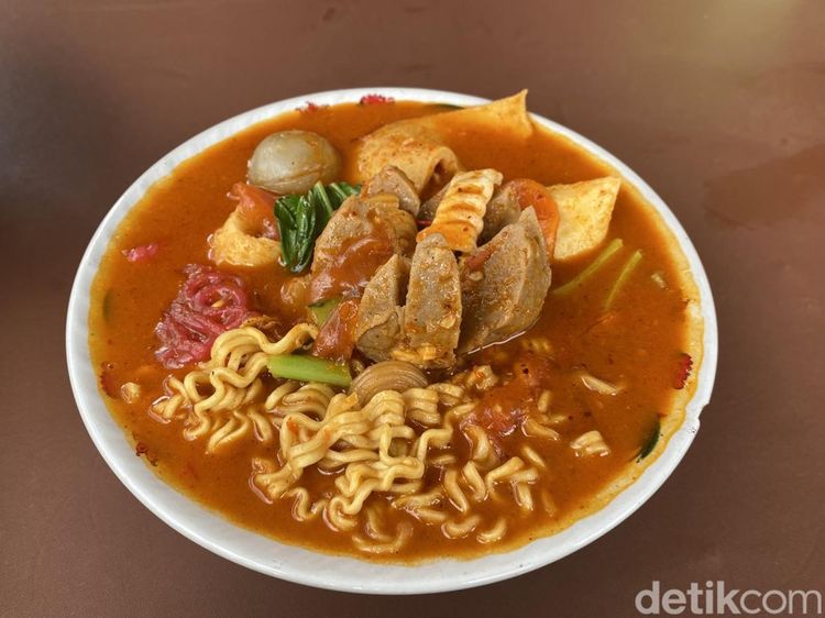 Pedas Nampol! 10 Seblak Enak Rating Tinggi di Kota Bogor