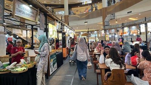Suasana festival Kuliner Tjap Legende di Lombok Epicentrum Mall, Mataram, Minggu (19/10/2025). (Nathea Citra/detikBali)
