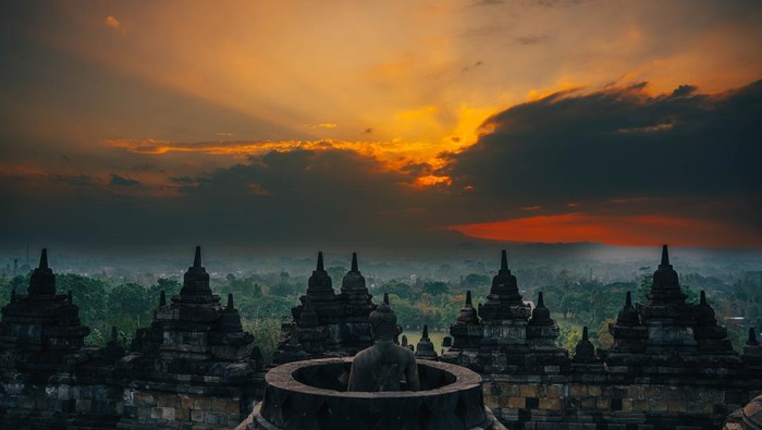 Sunrise di Candi Borobudur