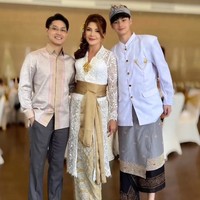 Dalam acara tersebut, Tamara tidak bisa menutupi rasa senang dan harunya. Ibu dua anak lelaki tersebut disebut tak berhenti menangis selama acara. Foto: dok Instagram tamarableszynskiofficial