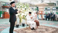 Hadir pula Ustaz Adi Hidayat yang memberi nasihat pernikahan, sedangkan Menag Nasaruddin Umar menyampaikan sambutan. Foto: Tim Kemenag