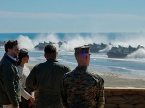 Wapres AS JD Vance Hadiri Perayaan 250 Tahun Korps Marinir di Camp Pendleton