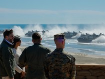 Wapres AS JD Vance Hadiri Perayaan 250 Tahun Korps Marinir di Camp Pendleton
