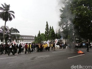 Catatan Mahasiswa Bandung di Satu Tahun Pemerintahan Prabowo-Gibran