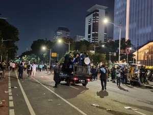 Demo Mahasiswa di Patung Kuda Jakpus Bubar, Lalin Kembali Normal