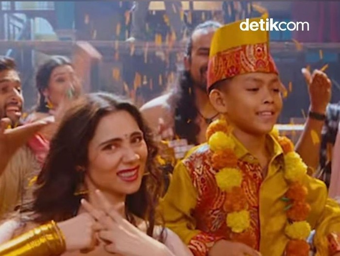 Dikha Aura Farming Kolab dengan Bintang India Dikha Aura Farming Kolab dengan Bintang India