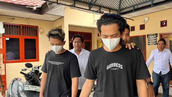 Dua karyawan toko di Jambi ditangkap polisi usai mencuri motor majikannya
