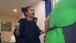 Epy Kusnandar dan Istri Kompak Jualan Jukut Goreng, Begini Potretnya!