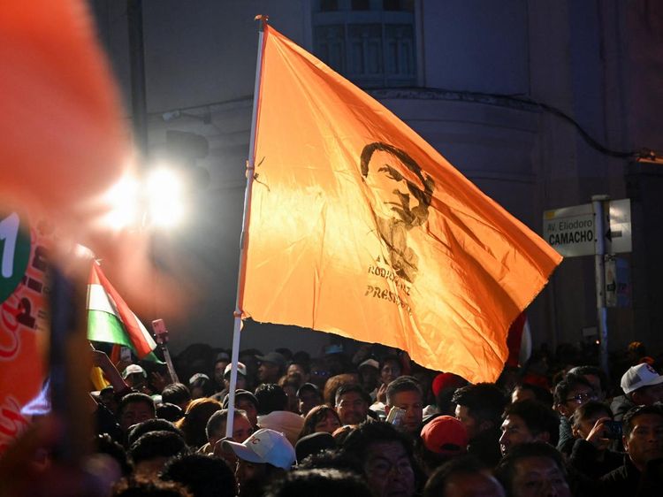 Euforia di La Paz, Pendukung Rodrigo Paz Rayakan Hasil Awal Pilpres Bolivia
