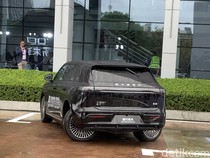 Parkir Nggak Ribet, Mobil Ini Bisa Jalan Miring Tanpa Bikin Ban Cepat Aus