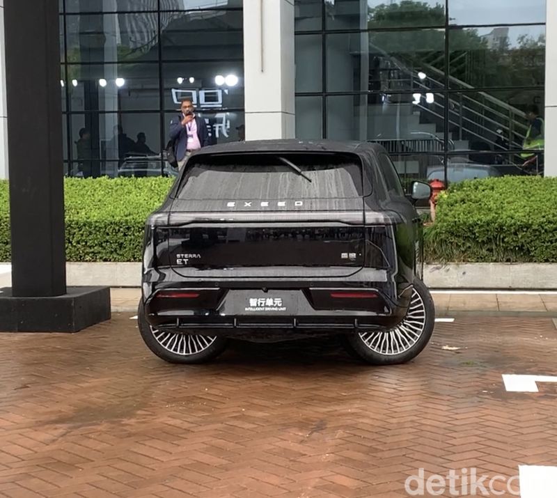 Exeed Sterra ET, Mobil Chery yang Bisa Jalan Miring seperti Kepiting