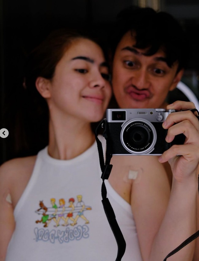 Sebelum akhirnya memilih menjalani prosedur LAMS, Feli mengaku sudah menjajal diet dan olahraga untuk menurunkan berat badannya setelah melahirkan. Feli sendiri diketahui menjalani LAMS pada 13 Oktober lalu. Foto: Instagram/@felicyangelista_