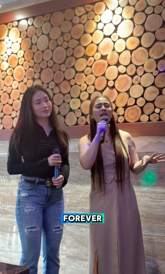 Meski dengan keadaan plester-plester luka yang masih menempel dan belum sepenuhnya pulih pasca tindakan LAMS, namun Feli terlihat sudah kembali aktif menjalani beragam kegiatannya. Foto: Instagram/@felicyangelista_