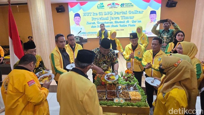 Golkar Jatim rayakan HUT ke-61